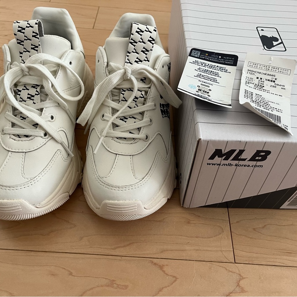 Brand New MLB Yankees Bigball Chunky Sneakers Size 7
